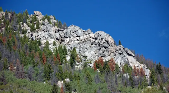 A mountainous landscape, not an identified Vallecillo fossil site